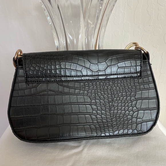 Elegant Black Faux Croc-Embossed Purse with Gold Chain - Picture 2 of 8